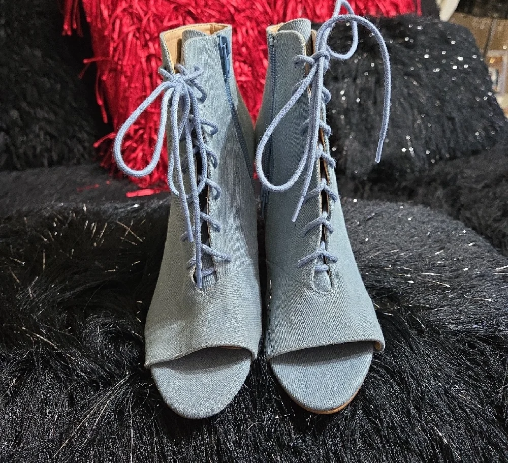 Stylish Blue Lace-Up Women's Shoes - Picture 1 of 4